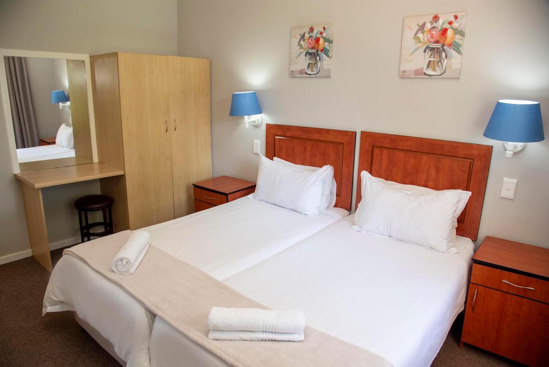 Pine Lodge Джордж Номер фото